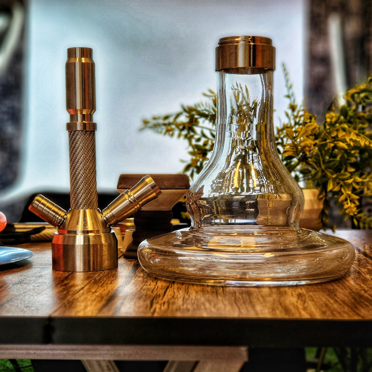 डम कोगन स्ट्रॉन्ग शार्क हुक्का (कार्बन फाइबर स्टेम)