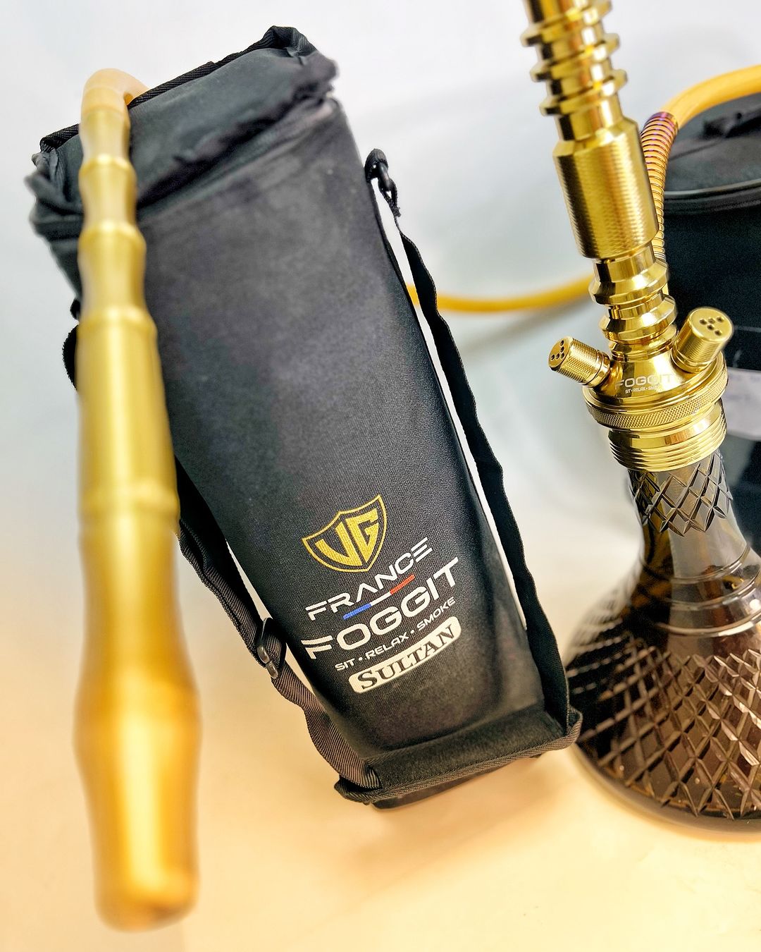 Sultan Hookah with 2 Bags - Black Base / Gold Stem