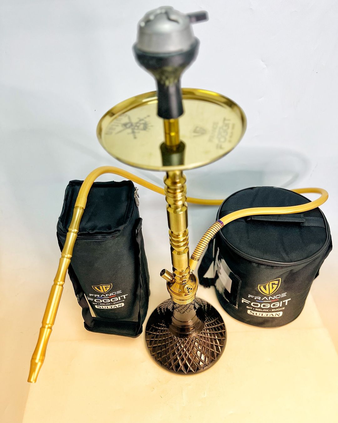 Sultan Hookah with 2 Bags - Black Base / Gold Stem