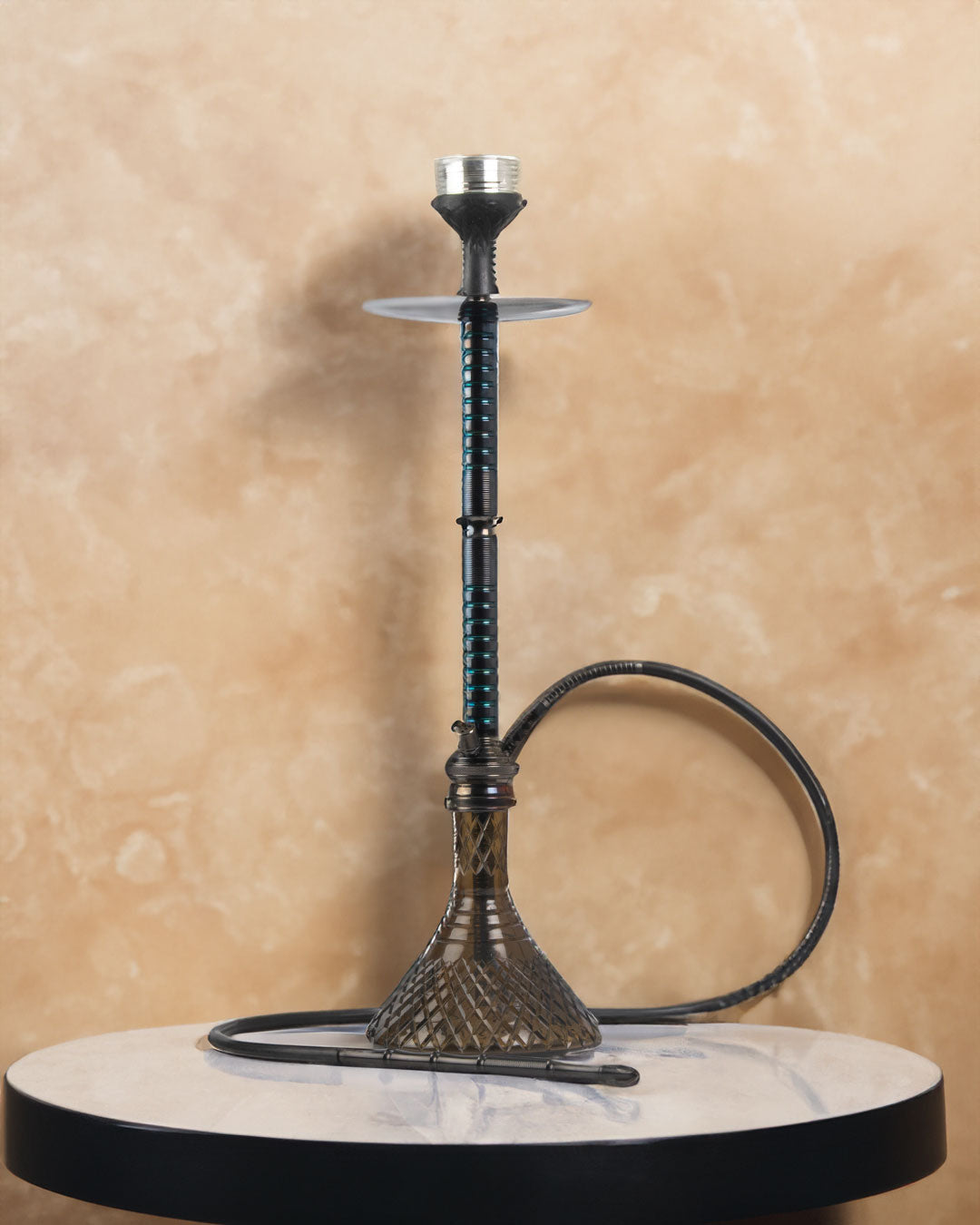 Sultan Hookah with Bags - Black Base / Black Stem